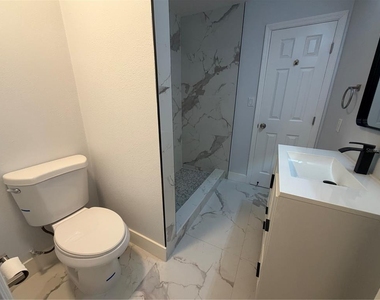 131 W Atwater Avenue - Photo Thumbnail 17