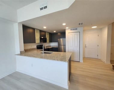 5579 Millenia Park Blvd - Photo Thumbnail 5