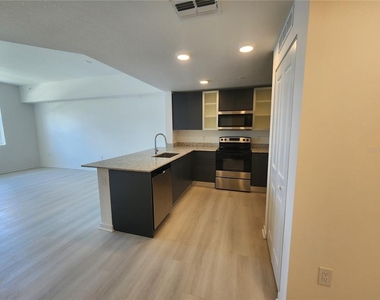 5579 Millenia Park Blvd - Photo Thumbnail 3