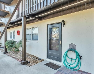 900 Avenue Z Se - Photo Thumbnail 1