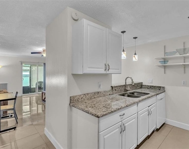 900 Avenue Z Se - Photo Thumbnail 12