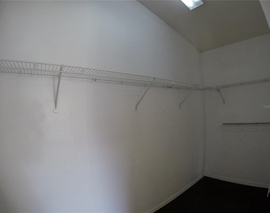 519 Sonoma Drive - Photo Thumbnail 13