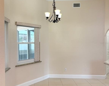 1601 Silhouette Drive - Photo Thumbnail 12