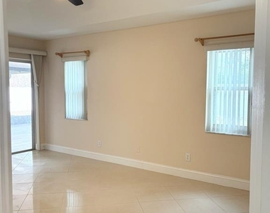 1601 Silhouette Drive - Photo Thumbnail 25