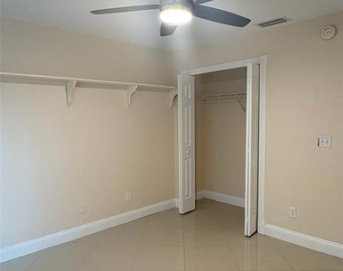 1601 Silhouette Drive - Photo Thumbnail 15