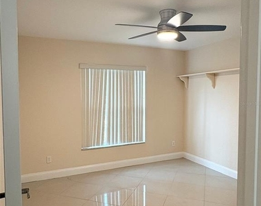 1601 Silhouette Drive - Photo Thumbnail 13