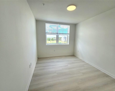 5579 Millenia Park Blvd - Photo Thumbnail 14