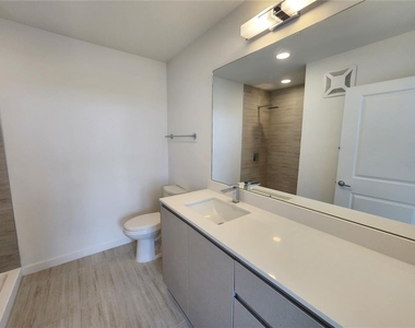 5579 Millenia Park Blvd - Photo Thumbnail 10