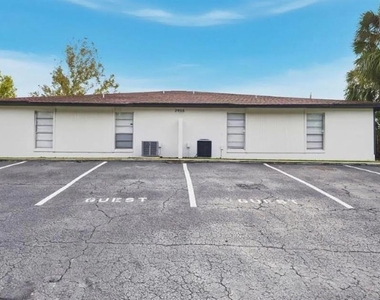 2955 Se 53rd Court - Photo Thumbnail 3