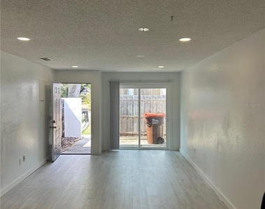 2955 Se 53rd Court - Photo Thumbnail 2