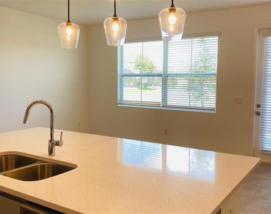 1621 Pelican Drive - Photo Thumbnail 7