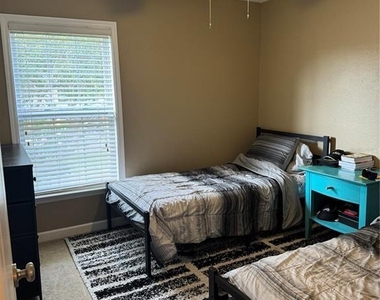 2053 Dixie Belle Drive - Photo Thumbnail 15