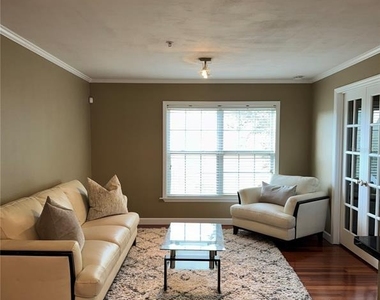 2053 Dixie Belle Drive - Photo Thumbnail 4