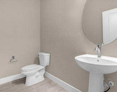 17315 Million Lakes Court - Photo Thumbnail 8