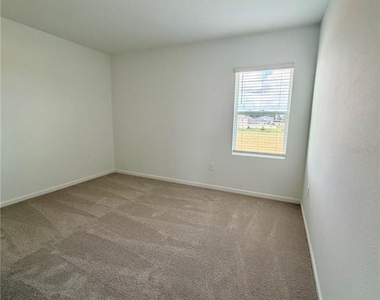 7436 Capstone Drive - Photo Thumbnail 17