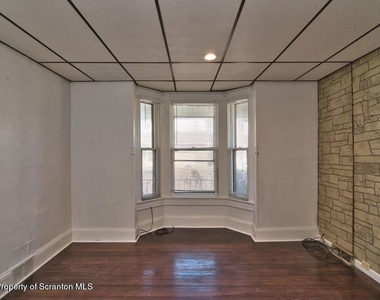 1418 Capouse (bottom Floor) Avenue - Photo Thumbnail 10