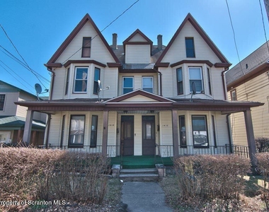 1418 Capouse (bottom Floor) Avenue - Photo Thumbnail 1