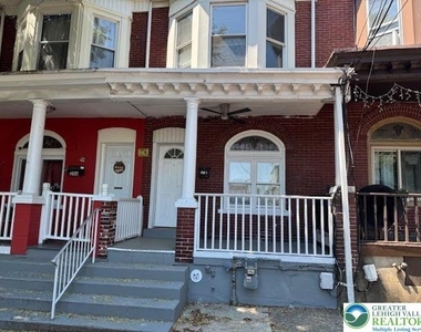 208 Ridge Avenue - Photo Thumbnail 1