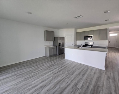 231 Taylor Groves Street - Photo Thumbnail 5