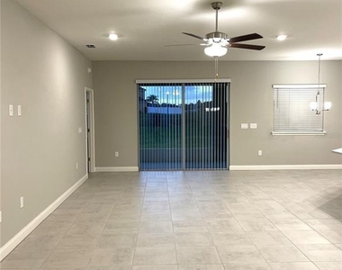 6783 Treymont Drive - Photo Thumbnail 8