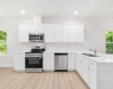 8572 Nw 39th Circle - Photo Thumbnail 4