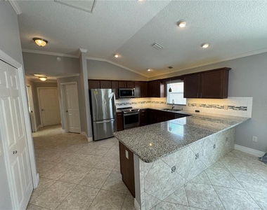 2272 Vassar Lane - Photo Thumbnail 3