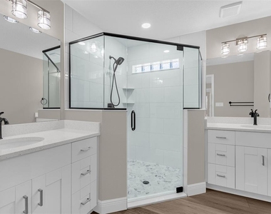 706 Stanley Avenue - Photo Thumbnail 24