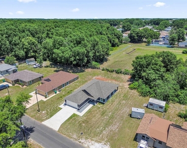 706 Stanley Avenue - Photo Thumbnail 4