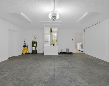 706 Stanley Avenue - Photo Thumbnail 16