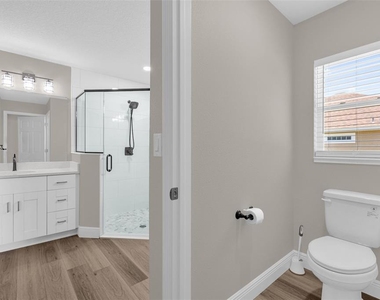 706 Stanley Avenue - Photo Thumbnail 25
