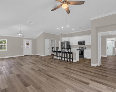 706 Stanley Avenue - Photo Thumbnail 8