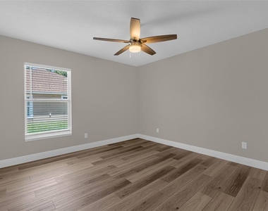 706 Stanley Avenue - Photo Thumbnail 20