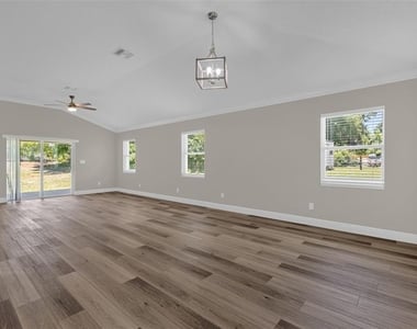 706 Stanley Avenue - Photo Thumbnail 5