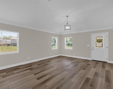 706 Stanley Avenue - Photo Thumbnail 10