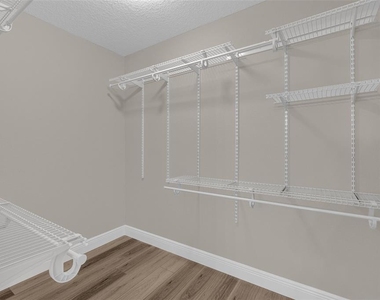 706 Stanley Avenue - Photo Thumbnail 27