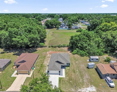 706 Stanley Avenue - Photo Thumbnail 3