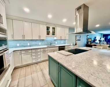 3280 Southshore Drive - Photo Thumbnail 13