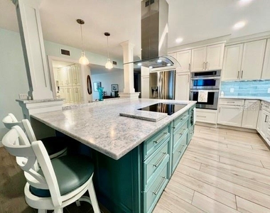3280 Southshore Drive - Photo Thumbnail 17