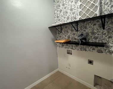 3287 Trentwood Lane - Photo Thumbnail 9