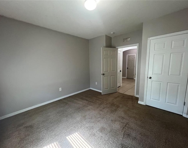 3287 Trentwood Lane - Photo Thumbnail 8