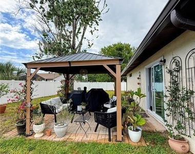 1330 Georgetowne Circle - Photo Thumbnail 45