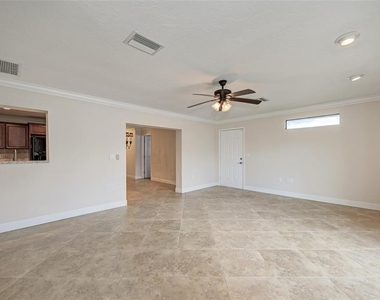 1330 Georgetowne Circle - Photo Thumbnail 17