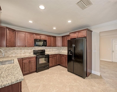 1330 Georgetowne Circle - Photo Thumbnail 13