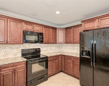 1330 Georgetowne Circle - Photo Thumbnail 14