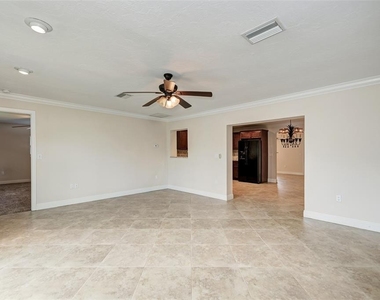 1330 Georgetowne Circle - Photo Thumbnail 18