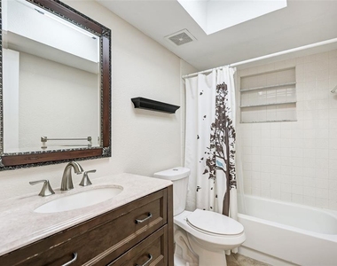 1330 Georgetowne Circle - Photo Thumbnail 32
