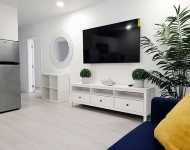 2519 W Walnut - Photo Thumbnail 3