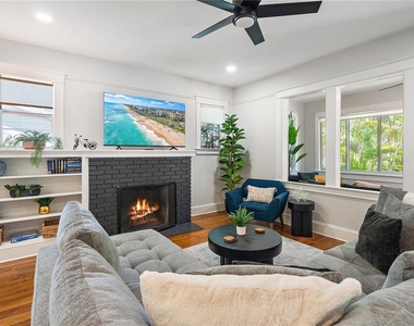 320 Ohio Place - Photo Thumbnail 11