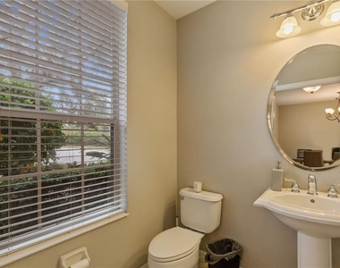5650 Simonton Street - Photo Thumbnail 9