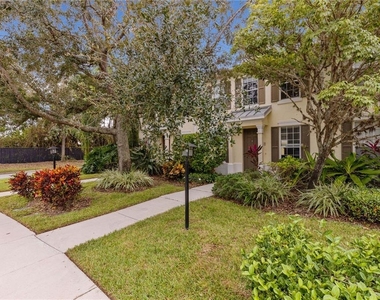 5650 Simonton Street - Photo Thumbnail 4